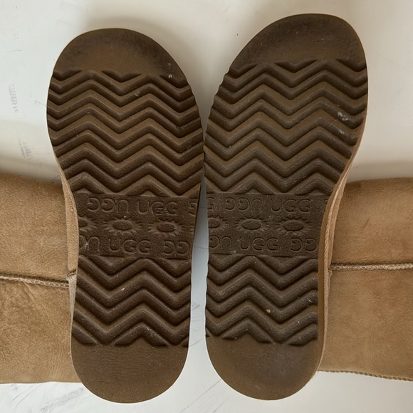 Classic Tall Uggs - Picture 11 of 11